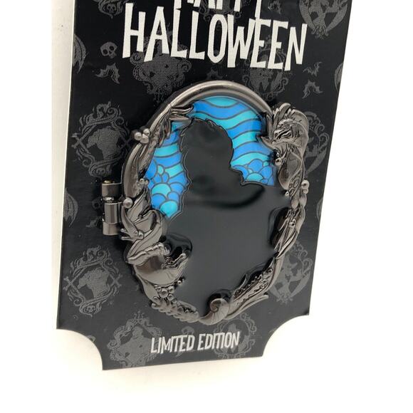 Disney Happy Halloween Pin The Little Mermaid Ursula & Eels Portrait LE 5500 - Picture 5 of 6